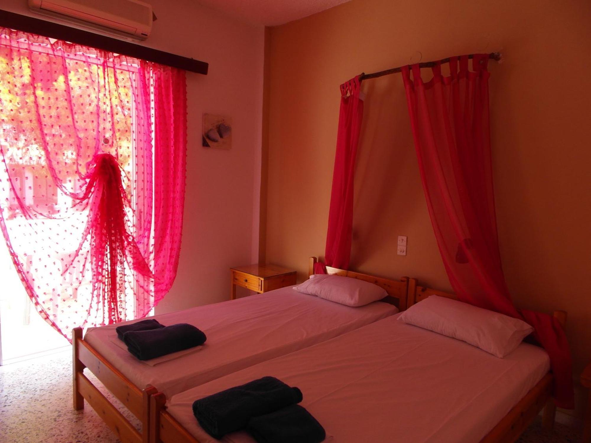 Eri Studios Agia Marina  Zimmer foto