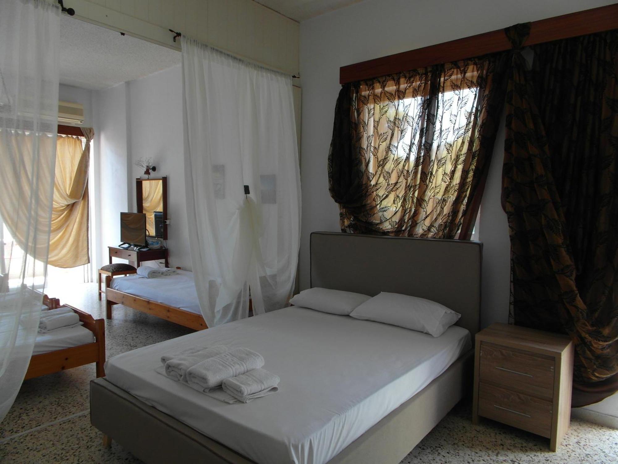 Eri Studios Agia Marina  Zimmer foto