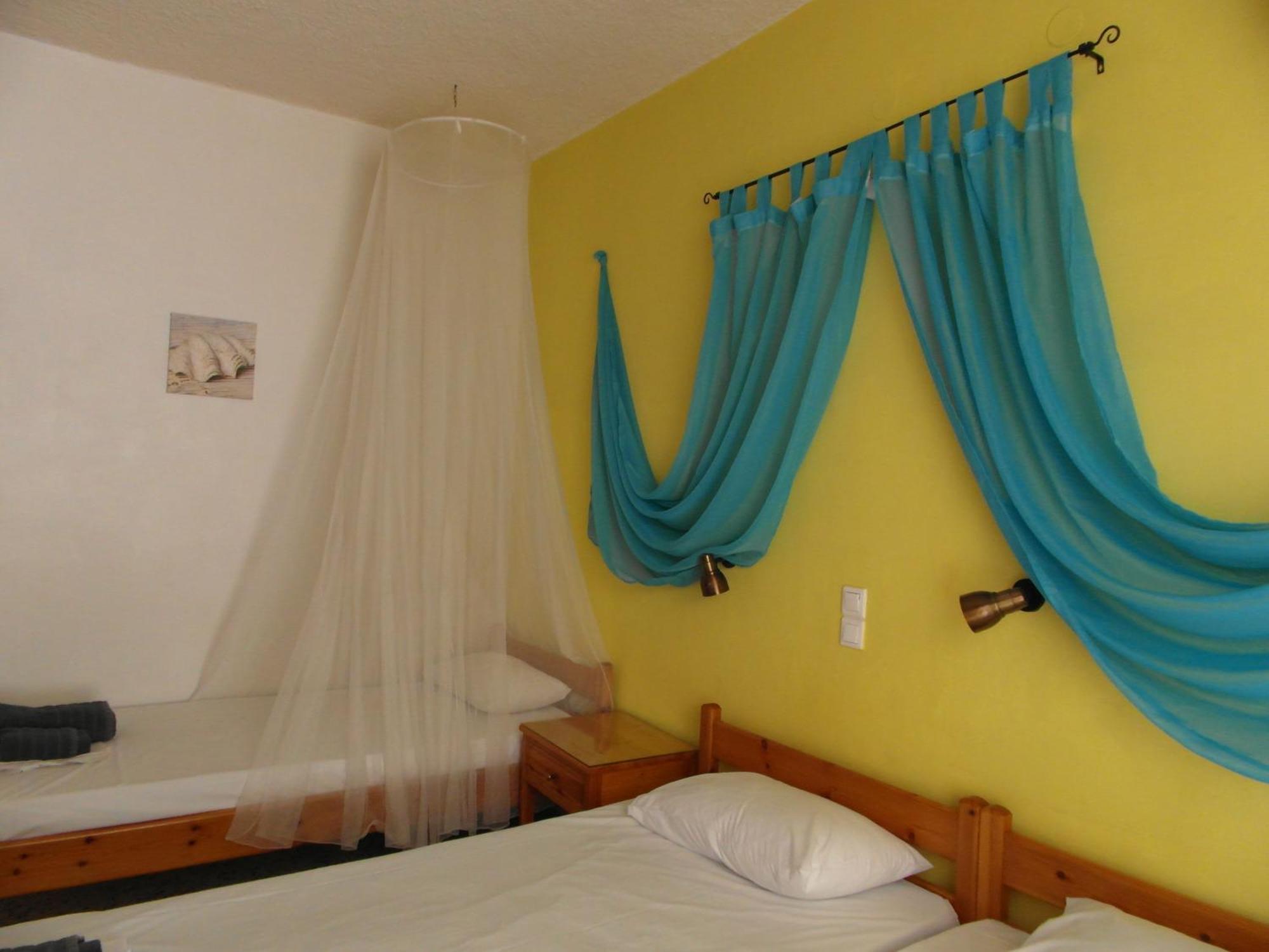 Eri Studios Agia Marina  Zimmer foto