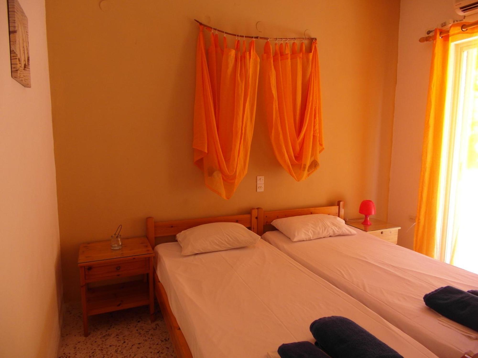 Eri Studios Agia Marina  Zimmer foto