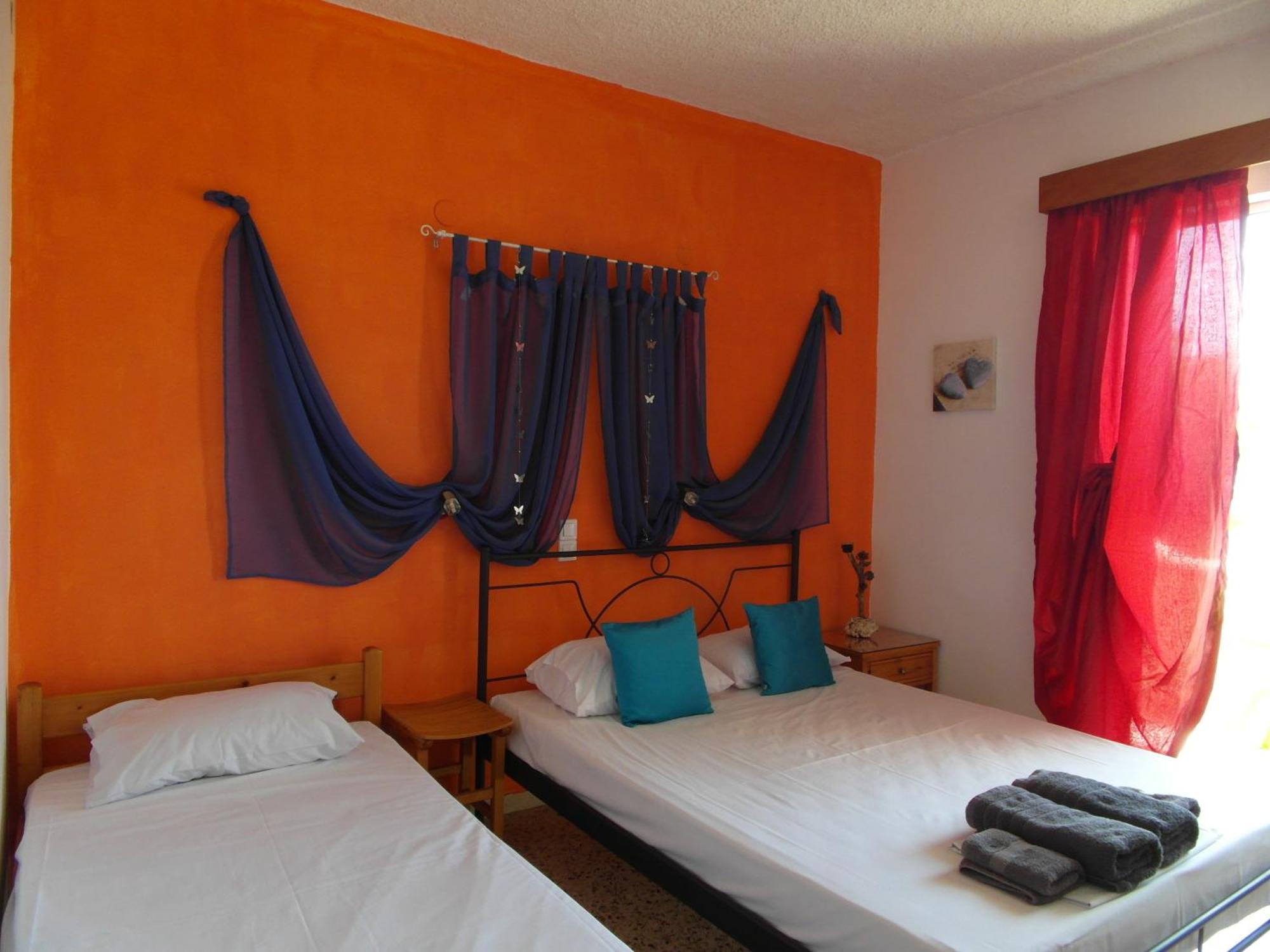 Eri Studios Agia Marina  Zimmer foto